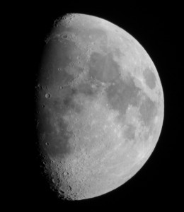 moon_2.jpg