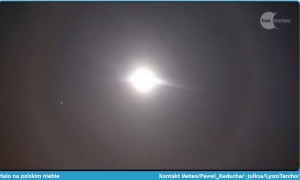 Nocne halo na niebie. Biały pierścień wokół Księżyca zachwycił 2Reporterów 24.jpg