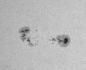 AR2381_7.07.2015r_05.47UT_MAK150pf_ASI120M_SolCont_UVIRcut_ND3.8....jpg