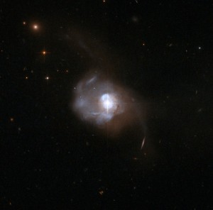 Podwójna czarna dziura w najbliższym kwazarze2.jpg