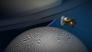 Cassini rozpoczęła serię przelotów blisko Enceladusa.jpg