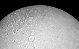 Zdjęcia bieguna północnego Enceladusa już są2.jpg