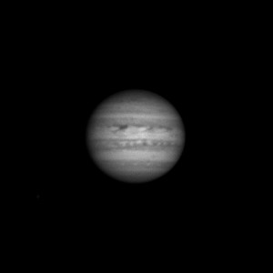 Jowisz_18.05.2017r_22.30_TS152F3200_ASI120M_H-alpha35nm_Drizzle15....jpg