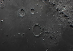 MOON02.jpg